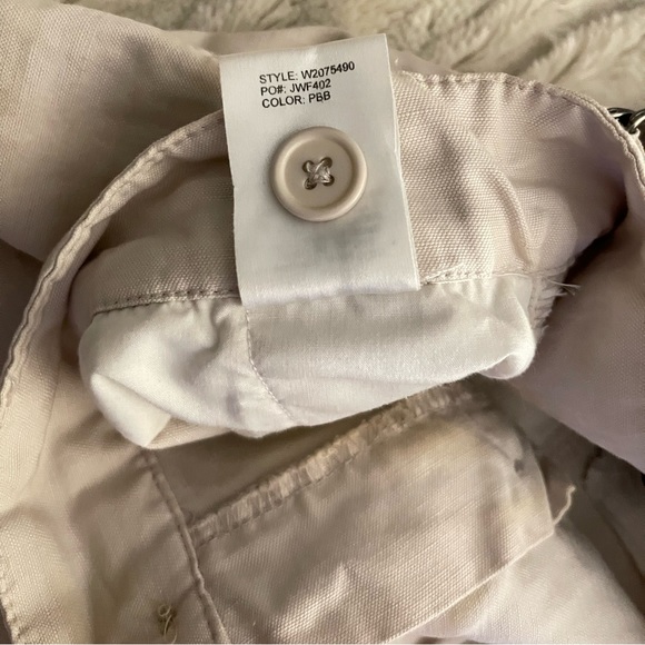 Joe’s Jeans Pleated Mid-Rise Ivory Cotton Linen Crop Capri Pants. - Picture 9 of 13